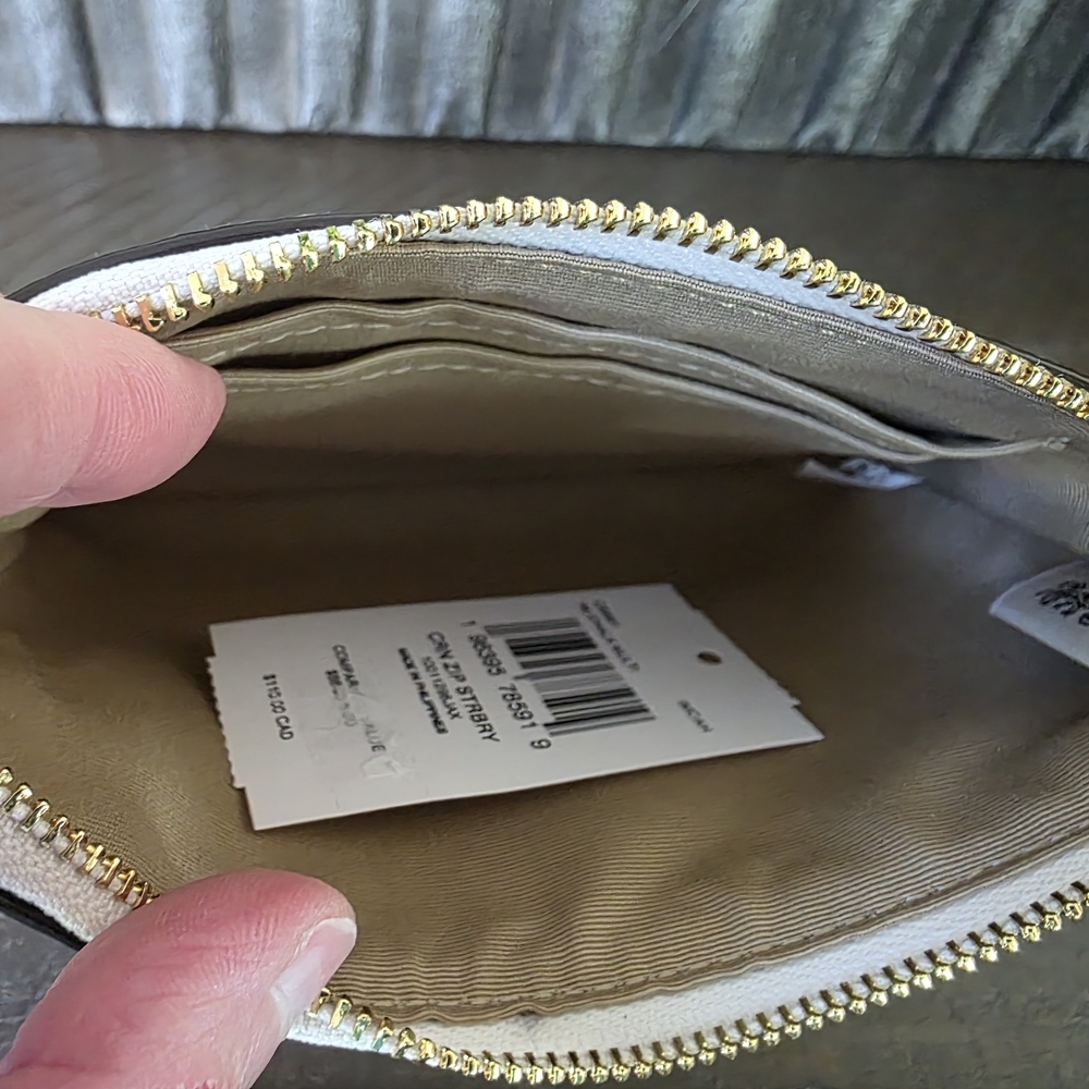 NWT Coach Teri Strawberry Print HOBO With Matching Wristlet And Unbranded Charm - Picture 7 of 16